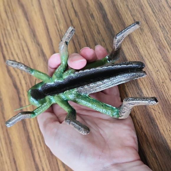 Cast Iron Grasshopper - Picture 4 of 5